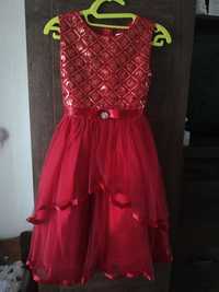 Czerwona sukienka tiulowa 152