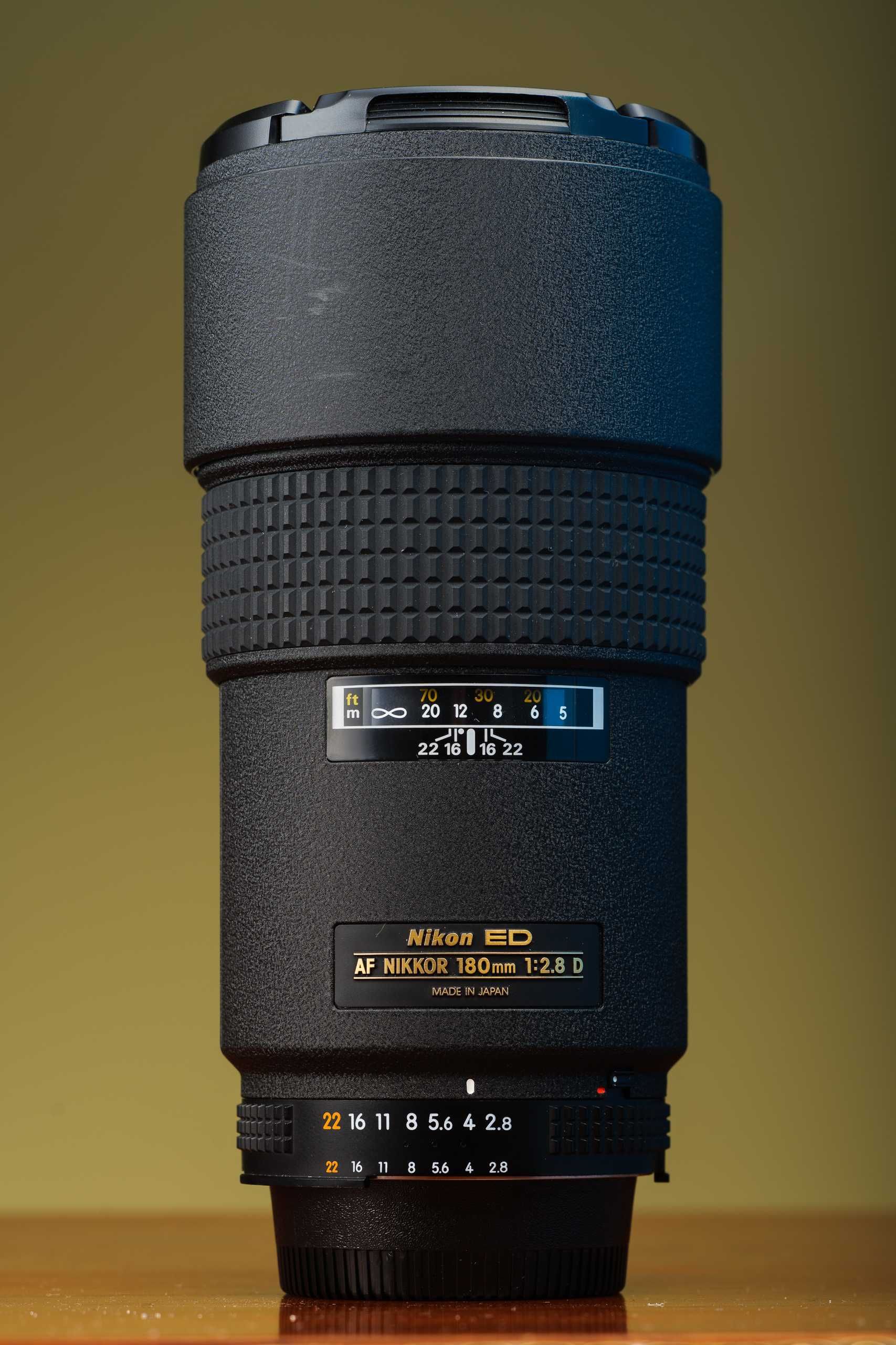 AF Nikkor 180 mm f/2.8D