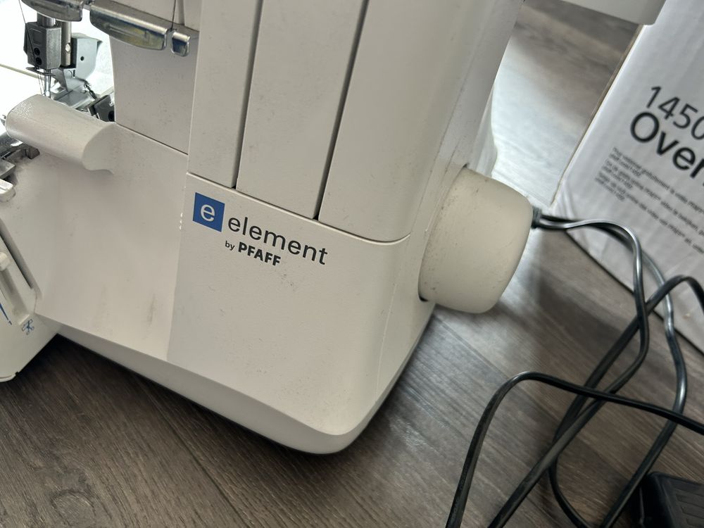 Owerlock pfaff element