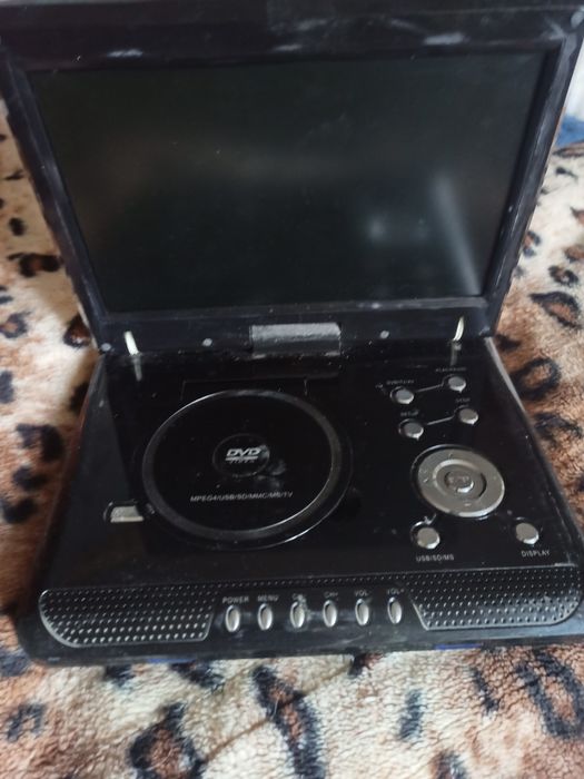 Портативный ДВД плеер