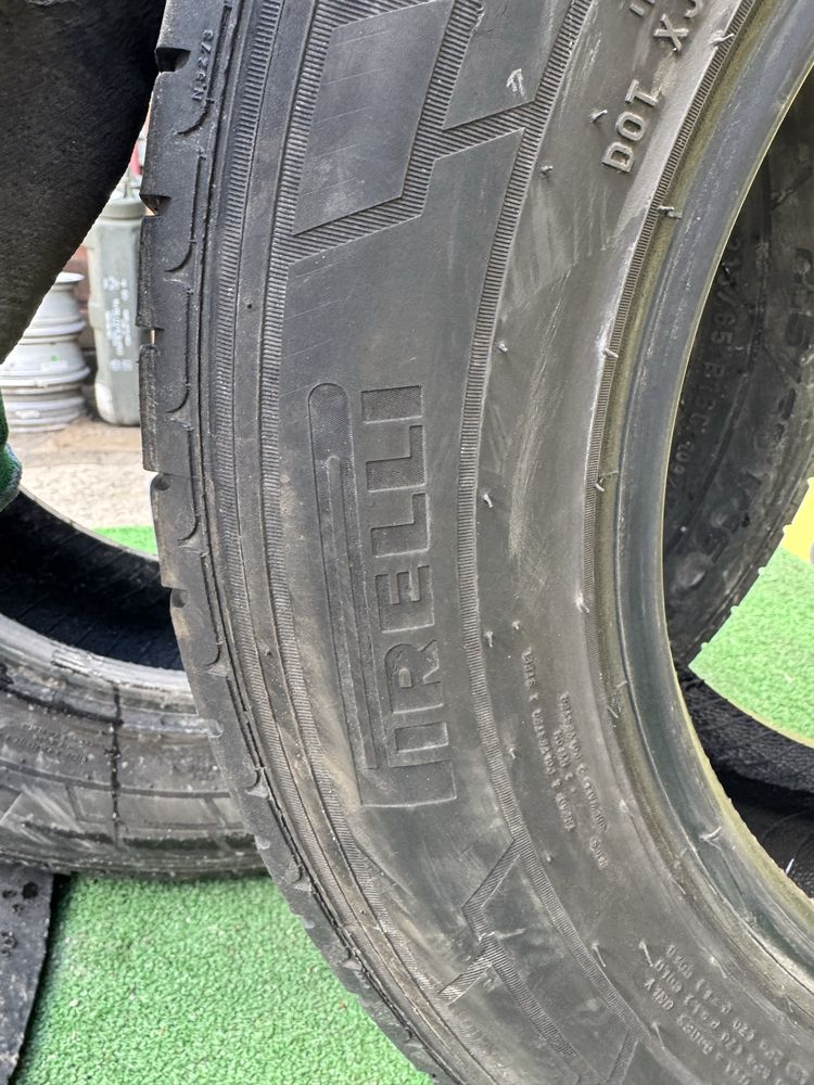 Шини Pirelli Carrier 215/65r16c Літо Склад б/у