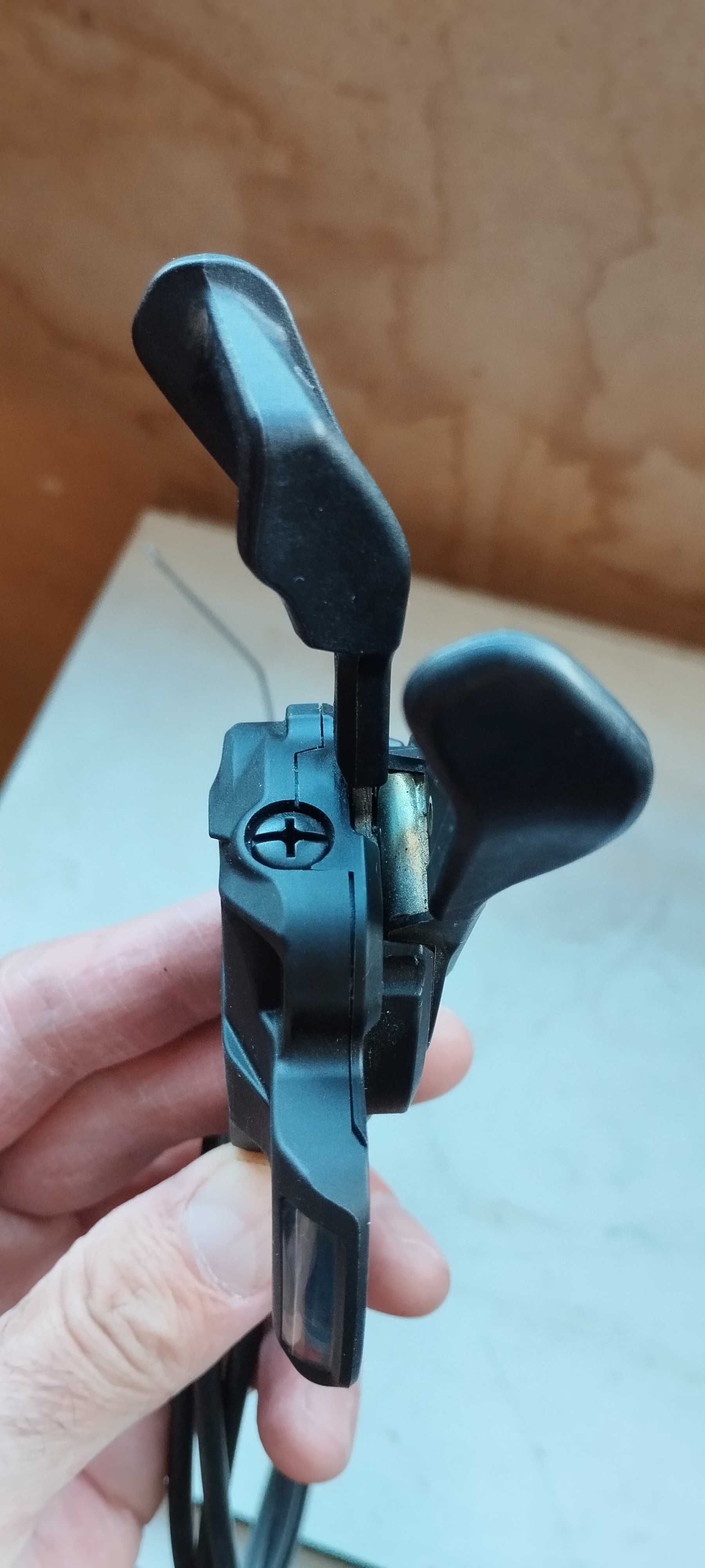 Манетка Shimano Deore SL-M4100-R 10 швидкостей права на хомут