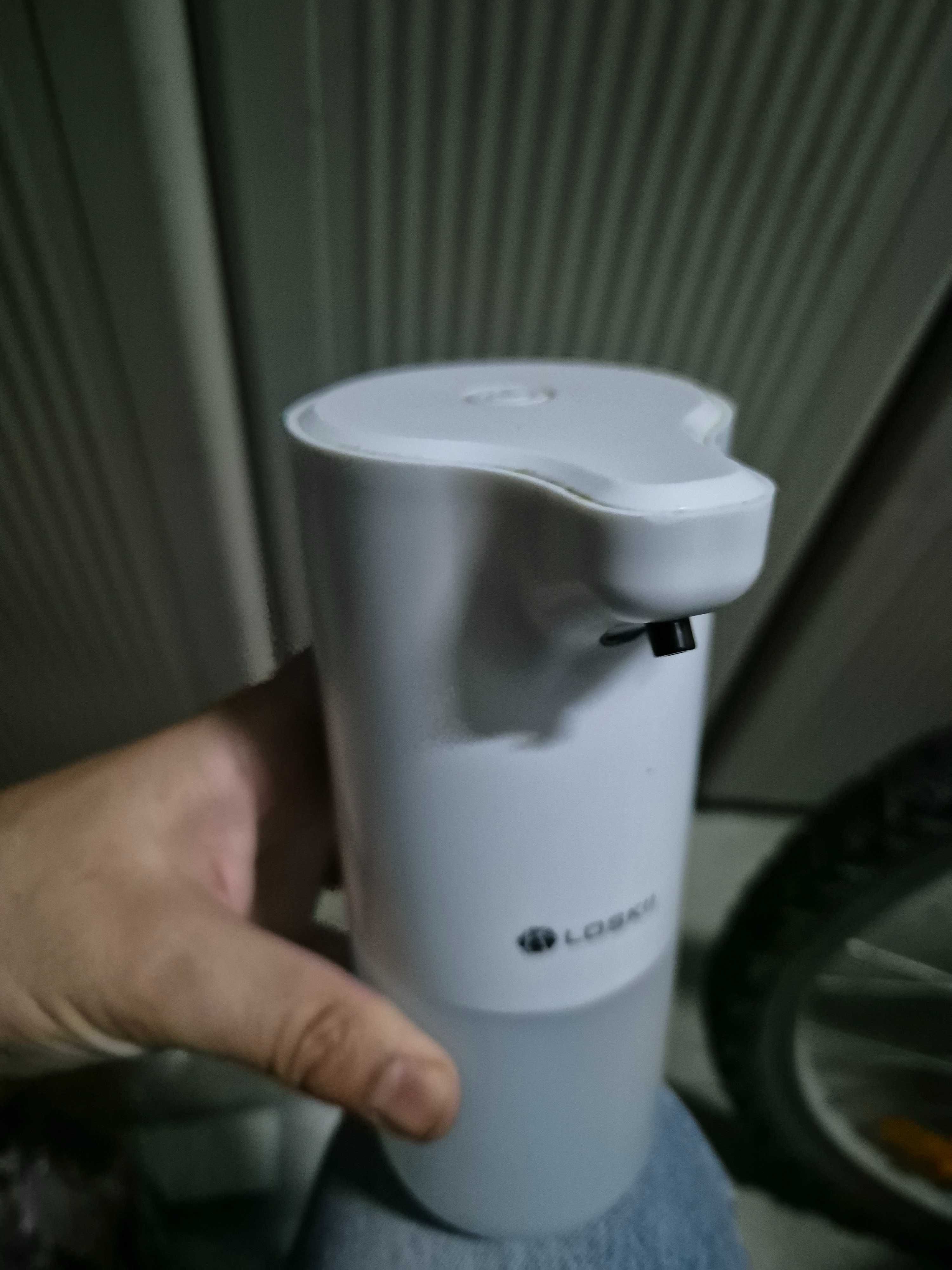 Dispensador de sabão liquido em espuma com sensor recarregável