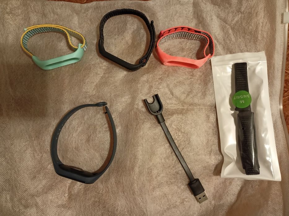 Xiaomi mi band  з додатковими ремінцями (5 шт)