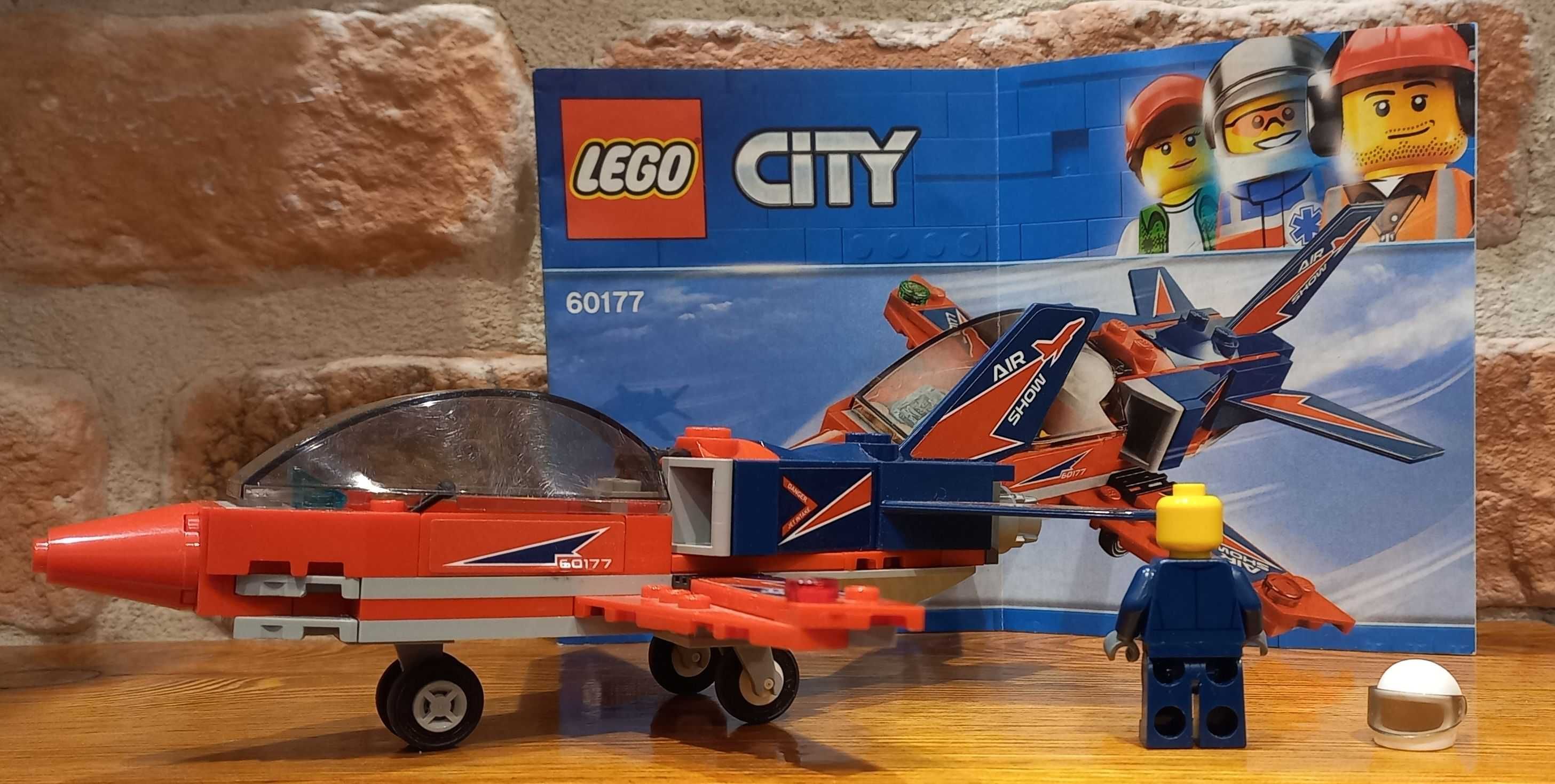 LEGO CITY 60177 - Odrzutowiec Pokazowy