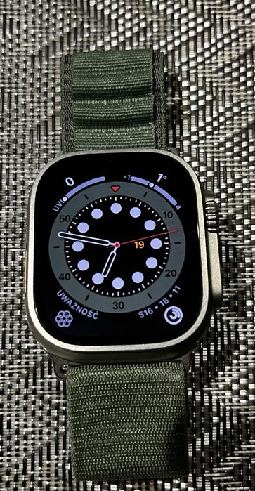 Apple Watch Ultra 49mm kolor Midnight Ocean.