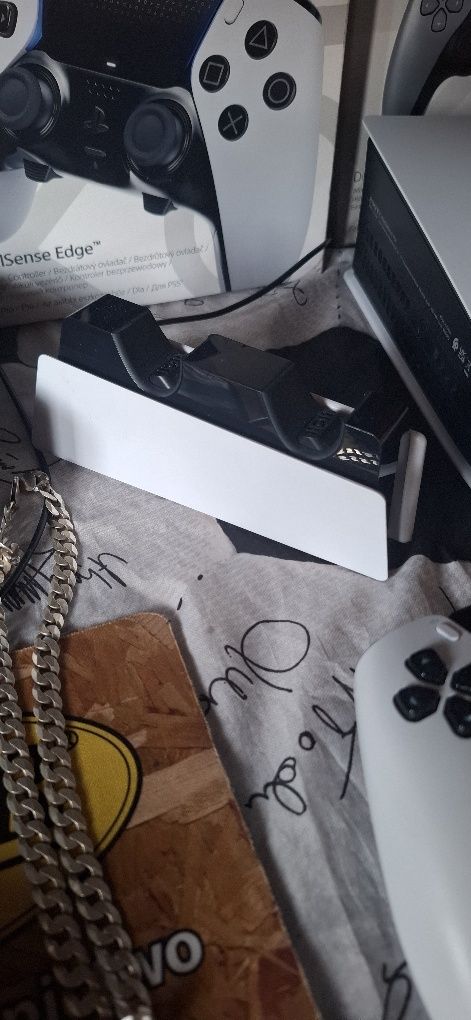 Stacja ładująca  do Ps 5