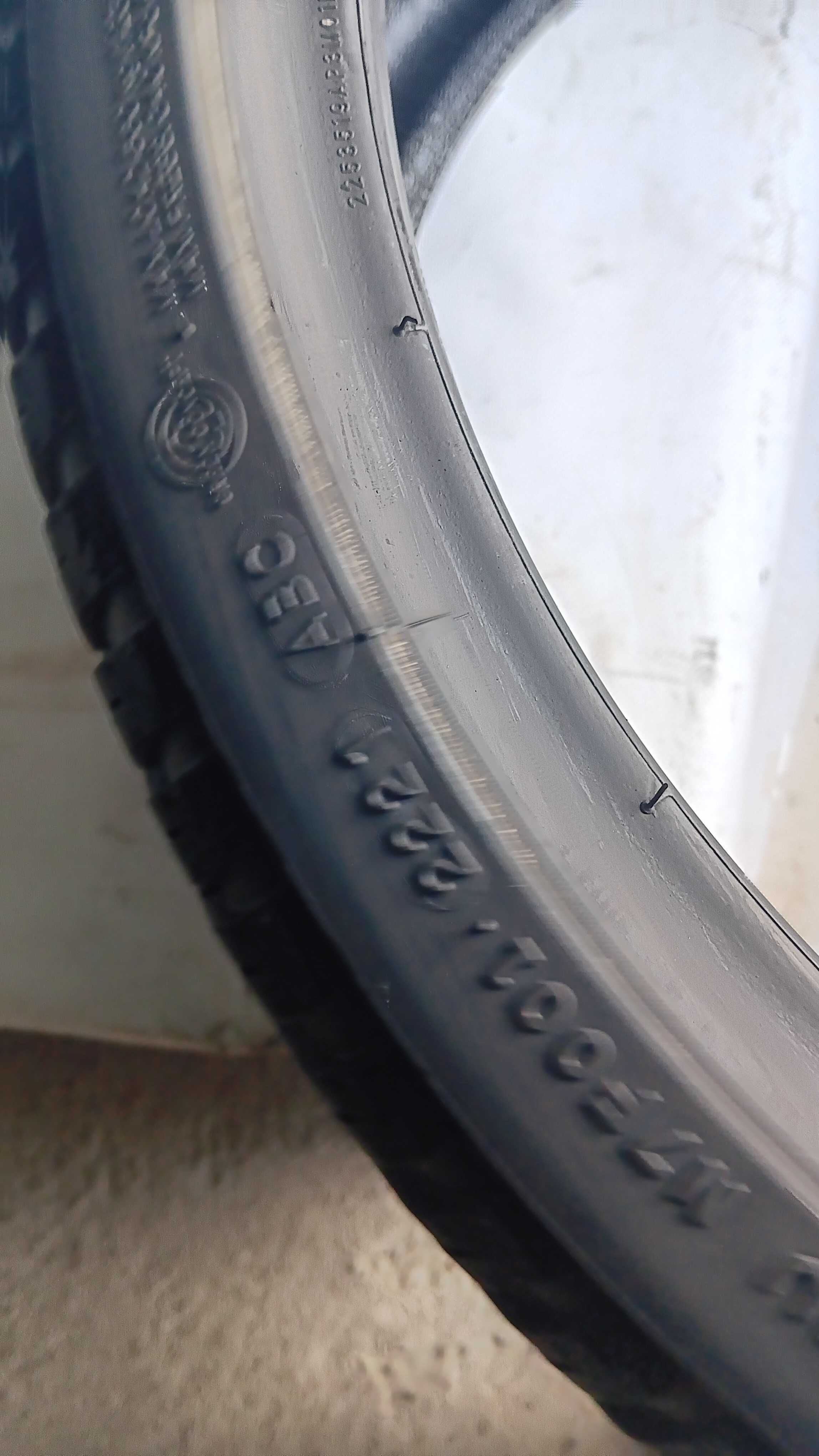 225/35/19 Maxxis premitra