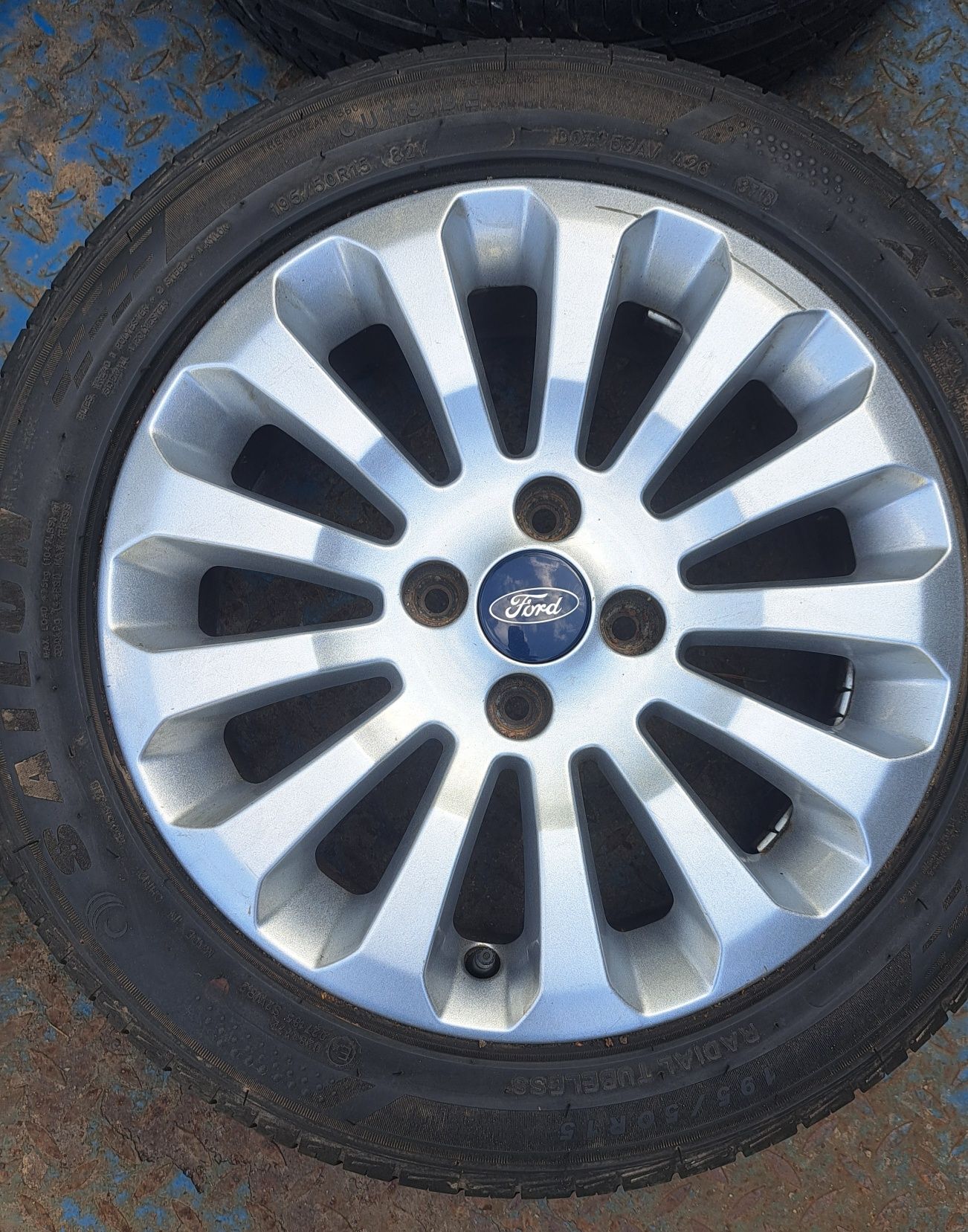 Koła 15 4x98 Ford Ka letnie lato 195 50 R15 ET40 6" Fiat 500 Panda