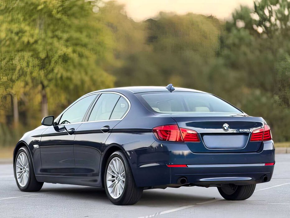 BMW 5 Series      2013