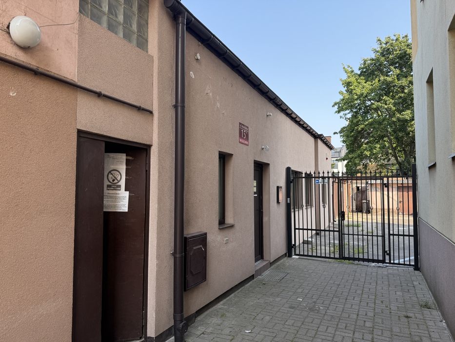 Sprzedam lokal mieszkaniowy biuro mieszkanie