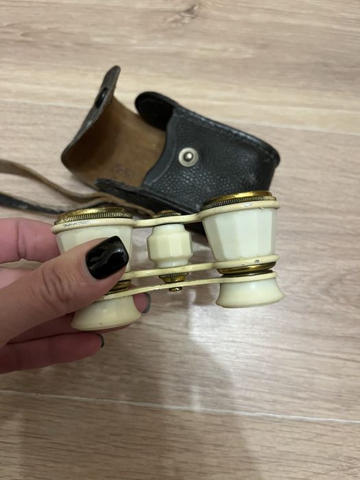 Бинокль театральный