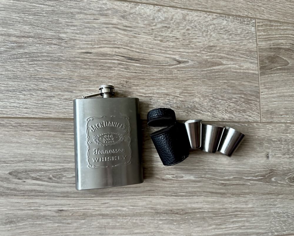 Фляга металева Jack Daniels та три чарки з чохлом