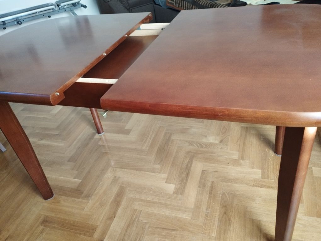 Stół rozkładany do salonu