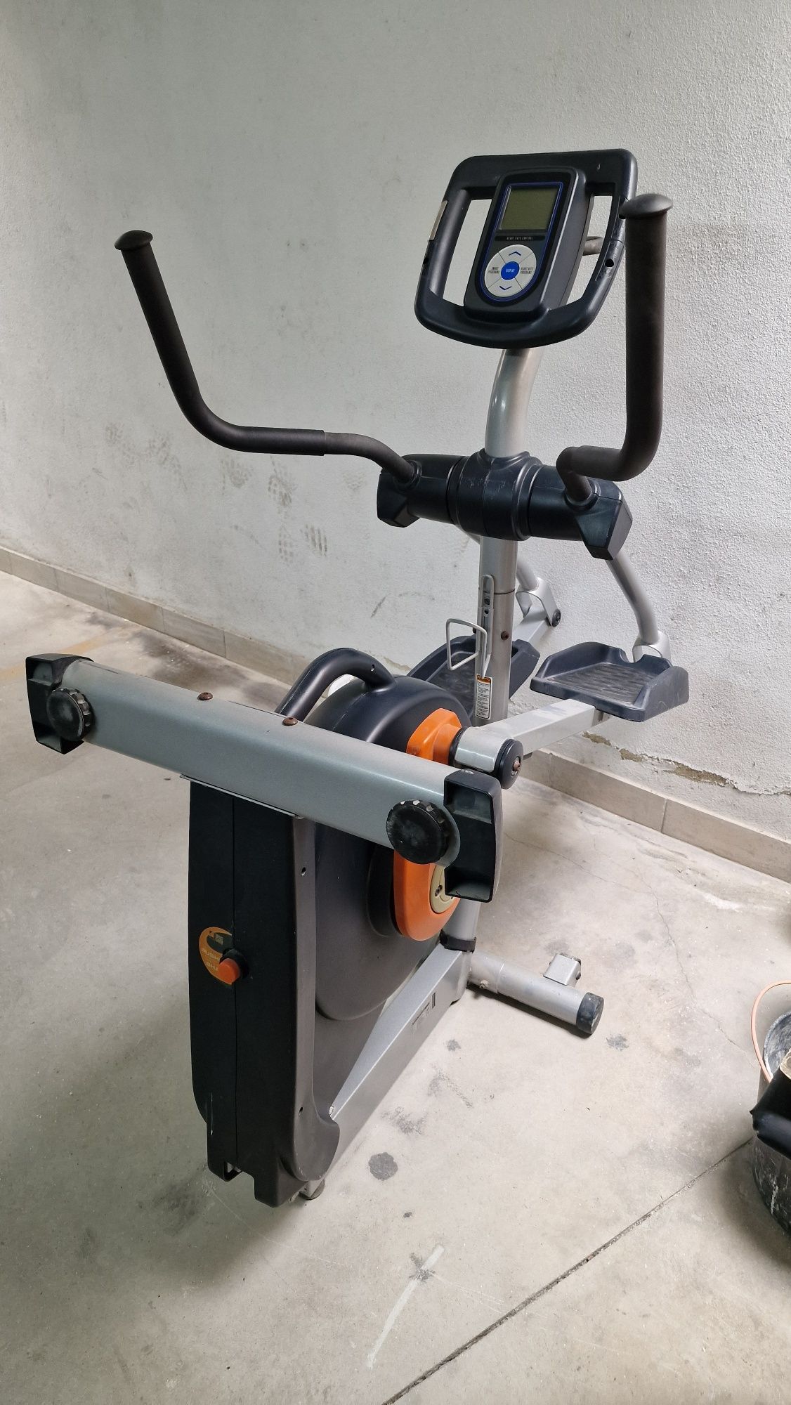 Bicicleta elíptica usada para desocupar