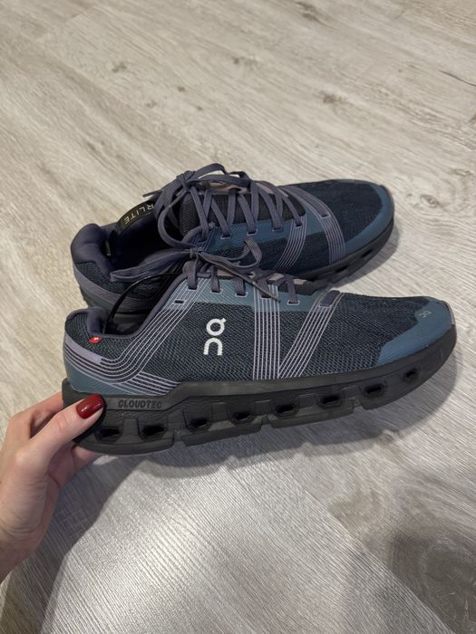 Чоловічі кросівки On Running Cloudgo оригінал