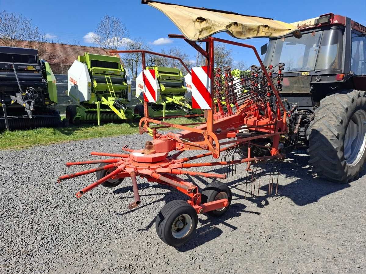 Zgrabiarka CLAAS LINER 390 S, KUHN GA 4321 GM MASTERDRIVE sprawne bdb