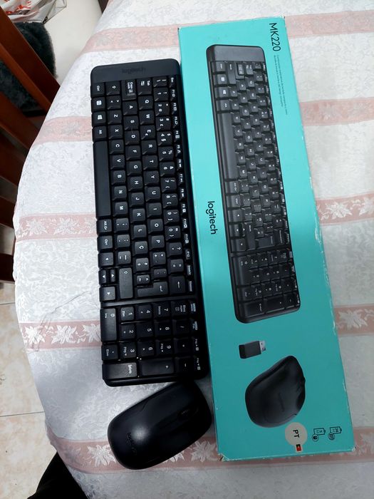 Teclado e rato usb logitech MK220