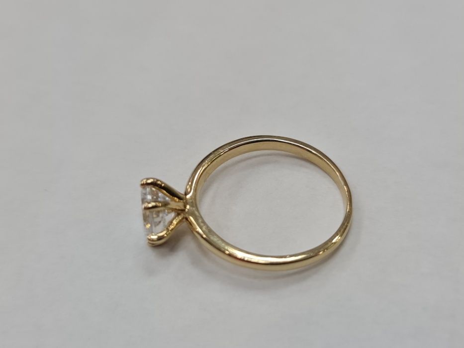 Piękny klasyczny złoty pierścionek damski/ 585/ 2.82 gram/ R13