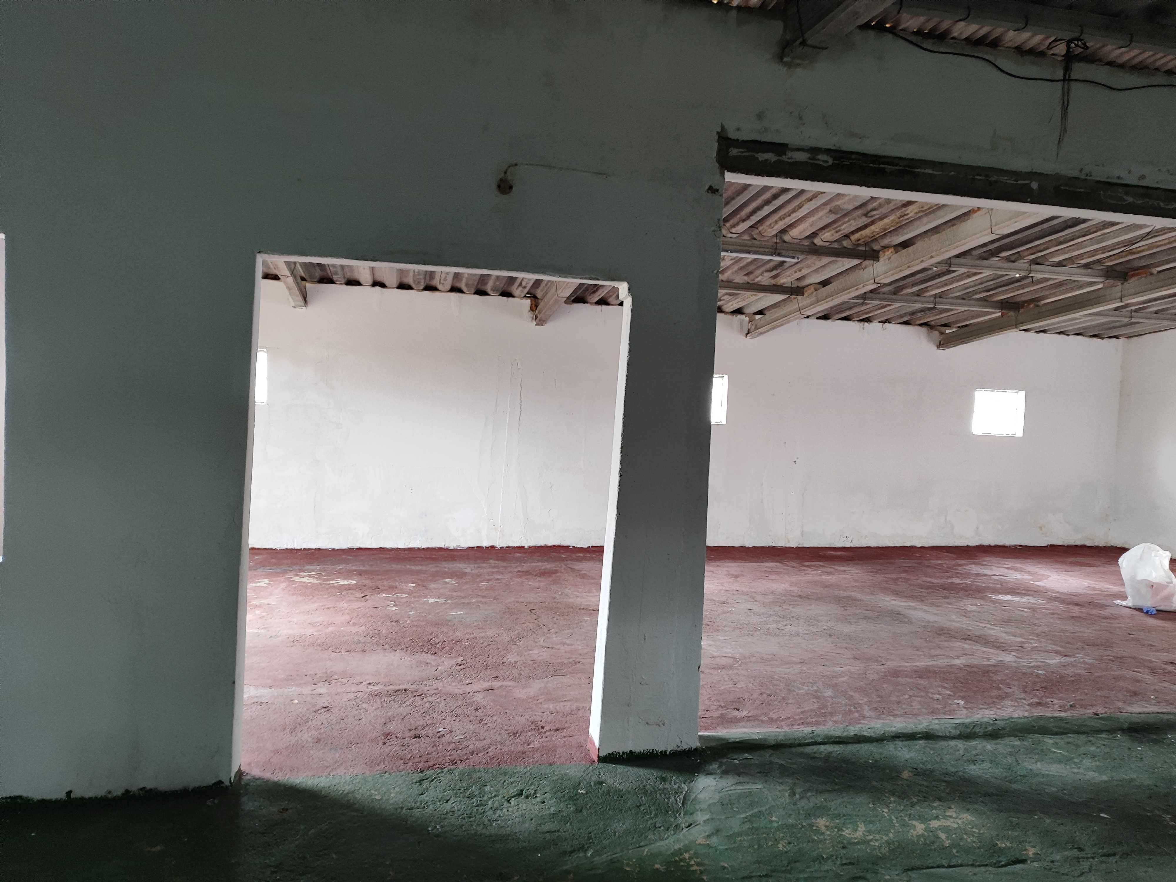 Armazém Arrendar 210 m2
