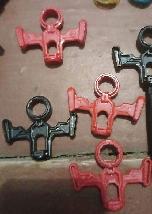 Продажа бейблейдів,состояние:хорошое,ЦІНА НА ВСЕ РАЗНА