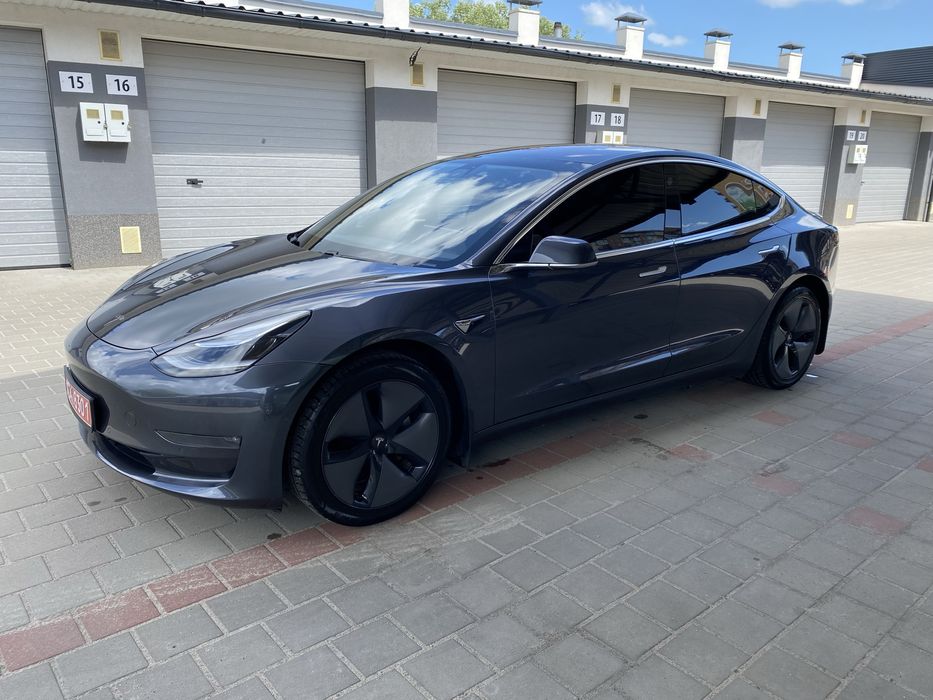 Tesla model 3 dual motor ЄВРОПА