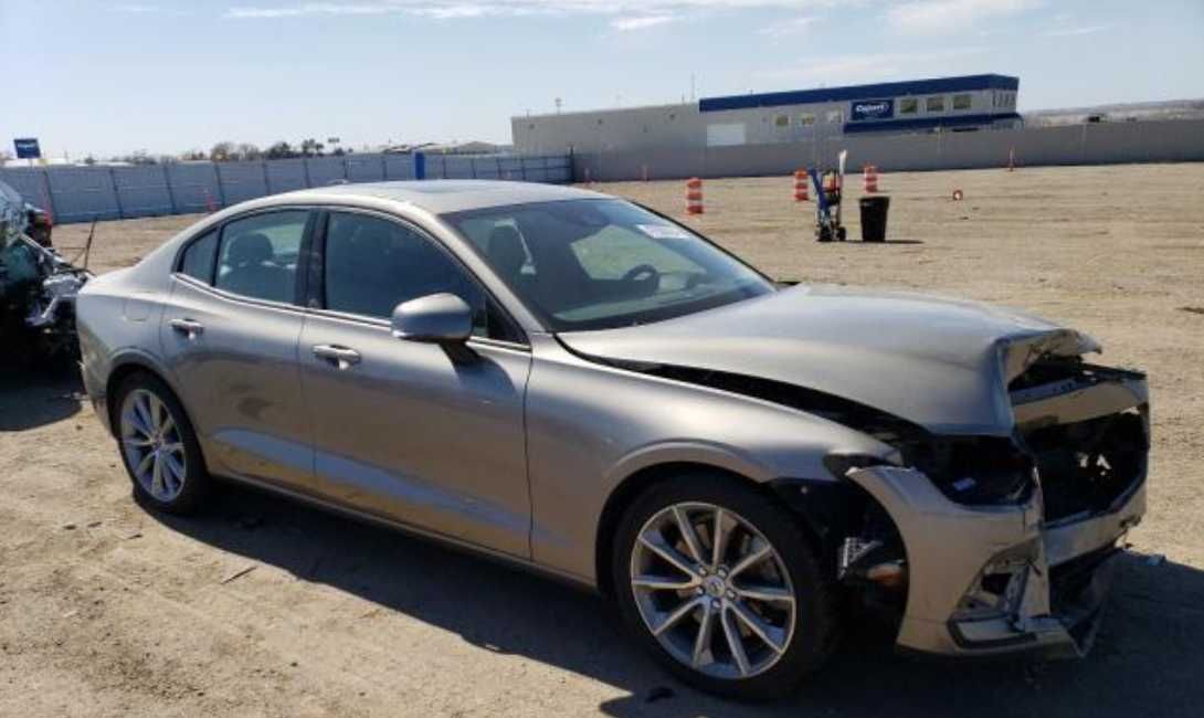 Крило праве/ ліве-  чверть Volvo S60 2018-2022рр