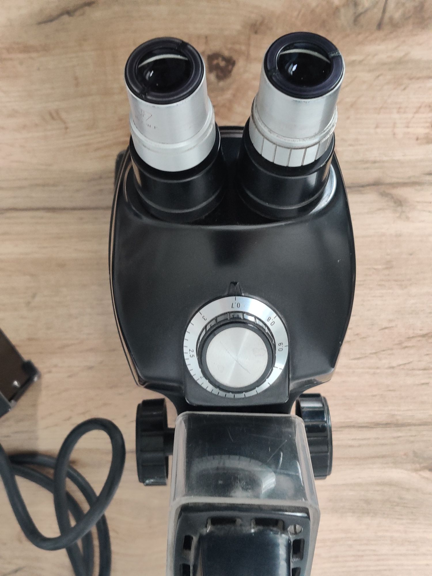 Стерео мікроскоп B&L Stereozoom SZ-4, 0.7-3х, окуляри WF 10х підсвітка