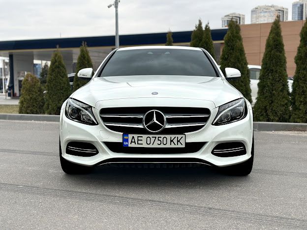 Mercedes C-Class C220  2,2 дизель