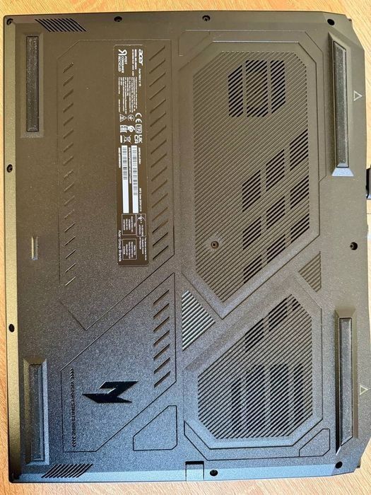 Мощный игровой ноут Acer-Nitro-V16 (Intel i5-14450HX/RTX4060-8Gb-DDR6)