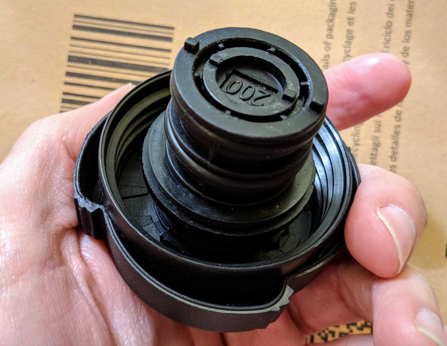 Кришка бачка системи охолодження VAICO V2000971 BMW 3/5/6/7/8/X3/X5