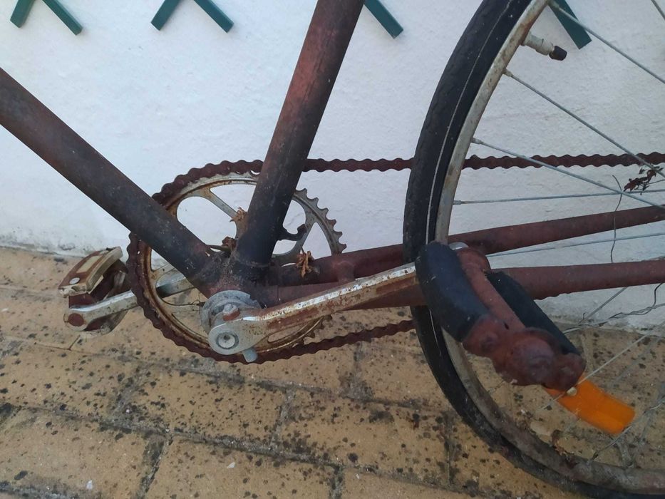 Bicicleta antiga velha, estilo pasteleira