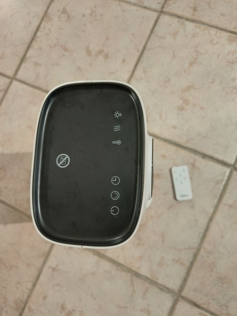Aquecedor cerâmico digital com rotação e comando