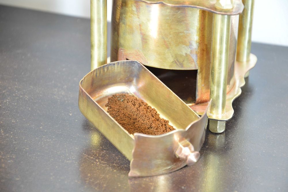 mosiężny ręczny MŁYNEK do kawy b. stary