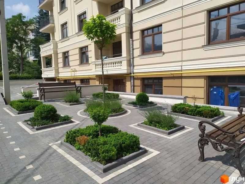 Продаж 1-кімнатної квартири у м. Трускавець, ЖК “Версаль”. 
Є відео.