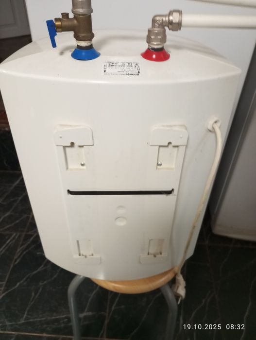 Бойлер на15 літрів