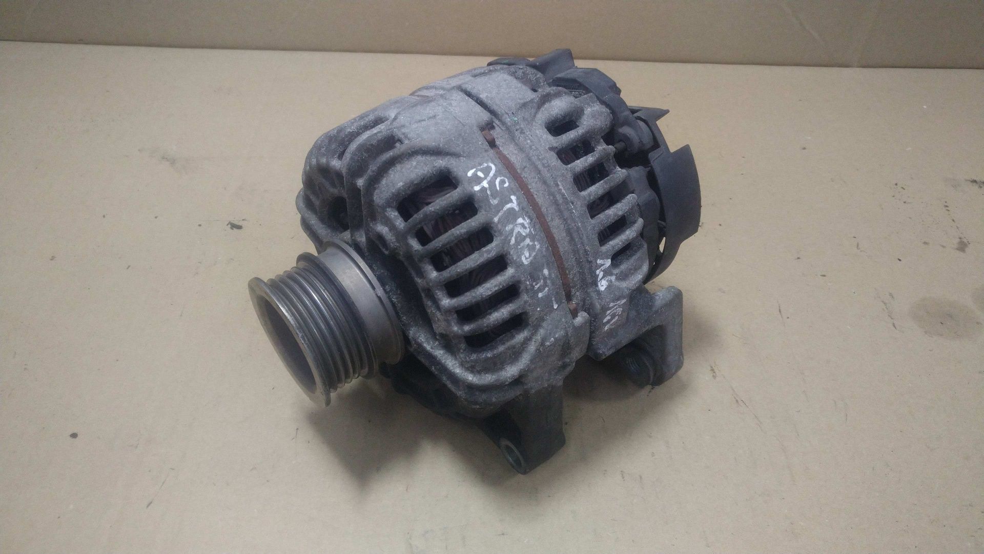 / Astra G II alternator 1.6 16v corsa