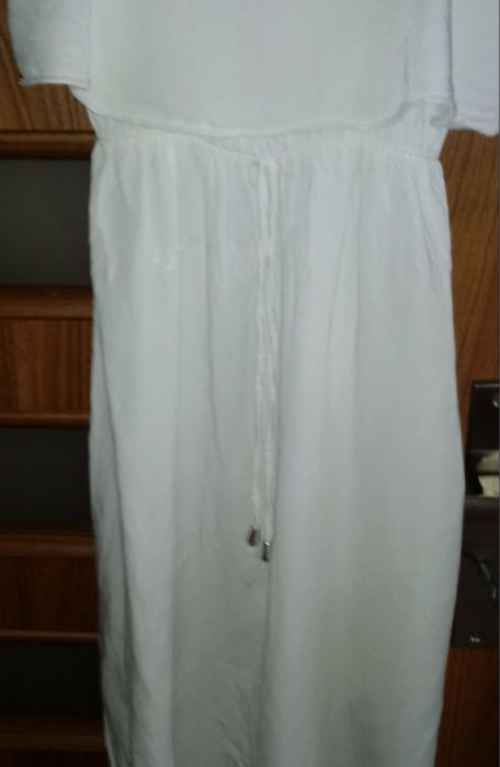 Letnie sukienki  biala i czerwona 34-36