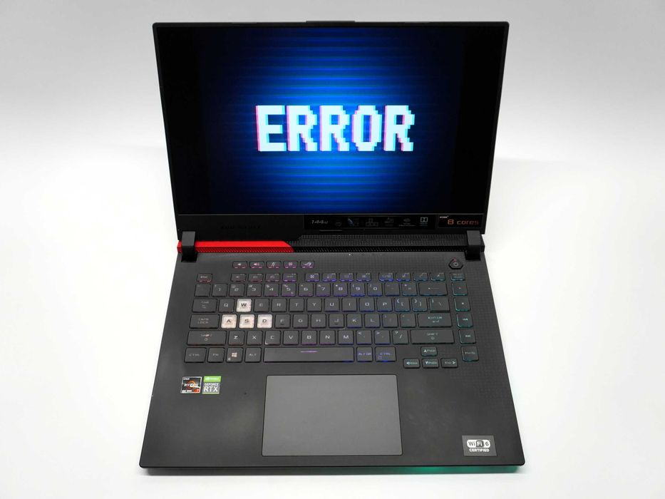 Asus ROG STRIX G513 Ryzen 7 4800H RTX3050Ti 15,6" FHD-144Hz 16GB 512GB