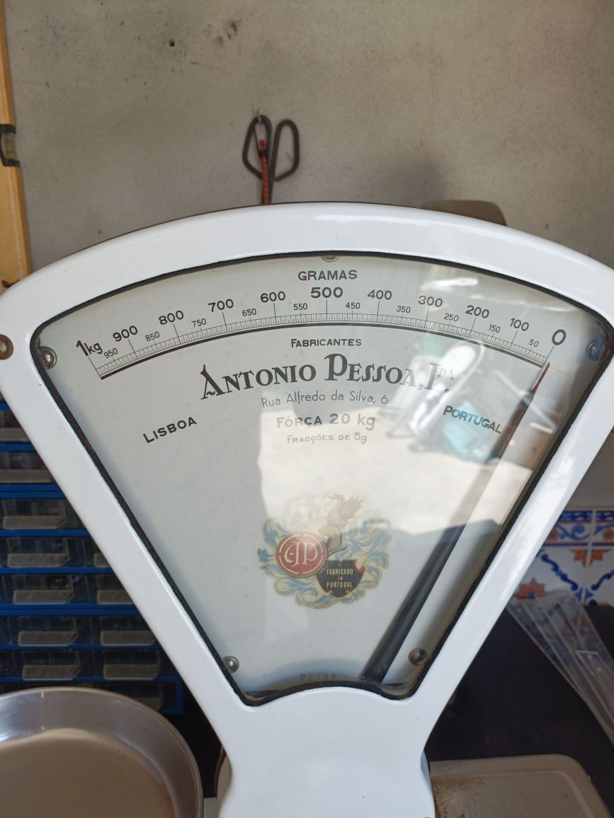 Balança antiga Antônio Pessoa lda