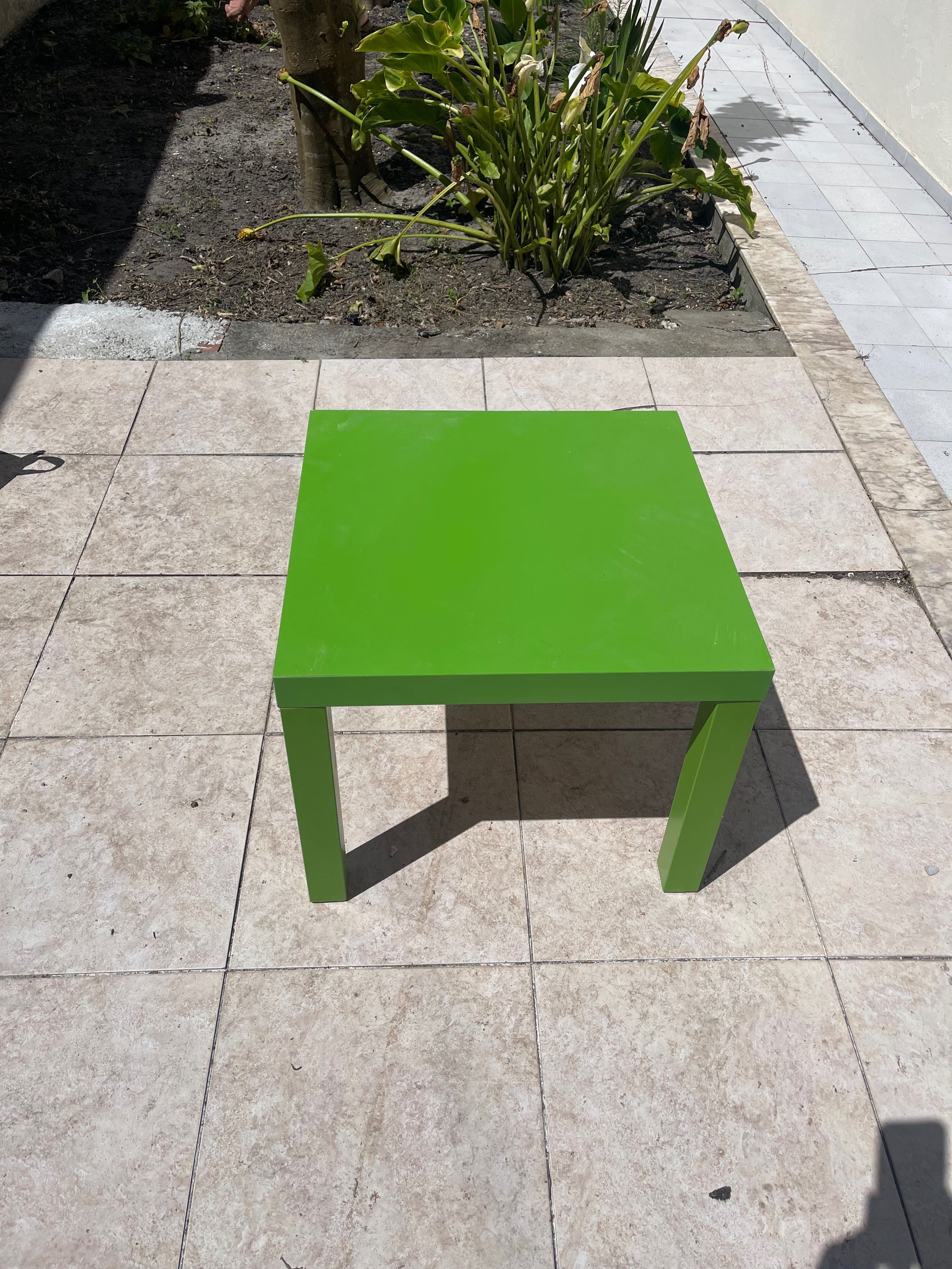Mesa baixa  verde Ikea
