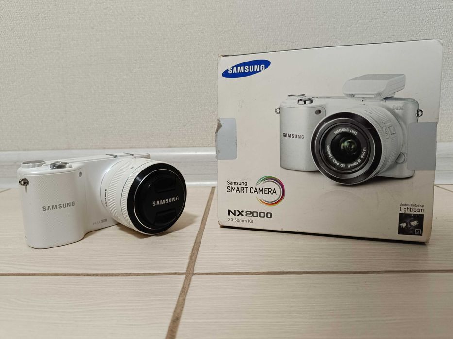 Беззеркальная смарт камера Samsung NX2000 20-50mm Kit Wi-Fi