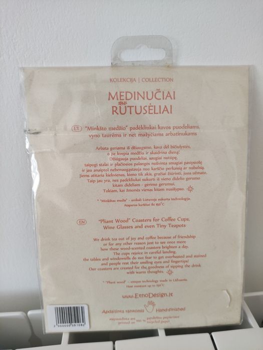 Base em madeira trabalhada - bule do chá