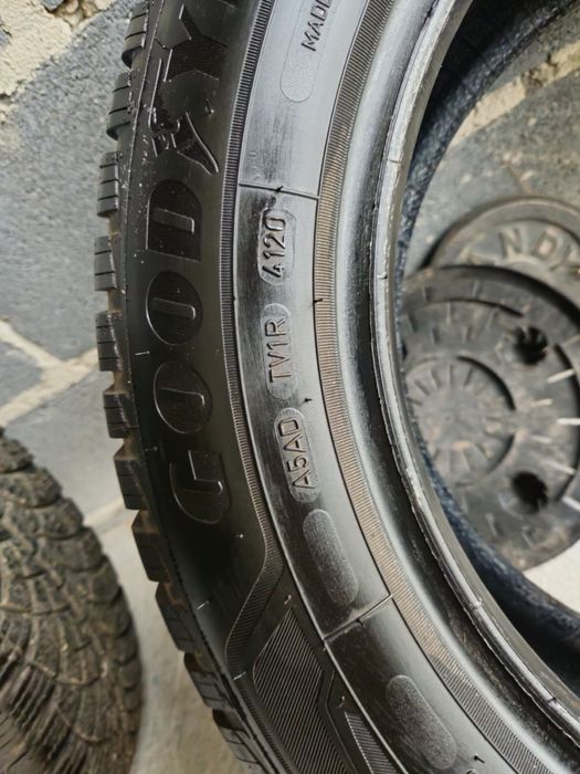 GOODYEAR UltraGrip 185/65/15