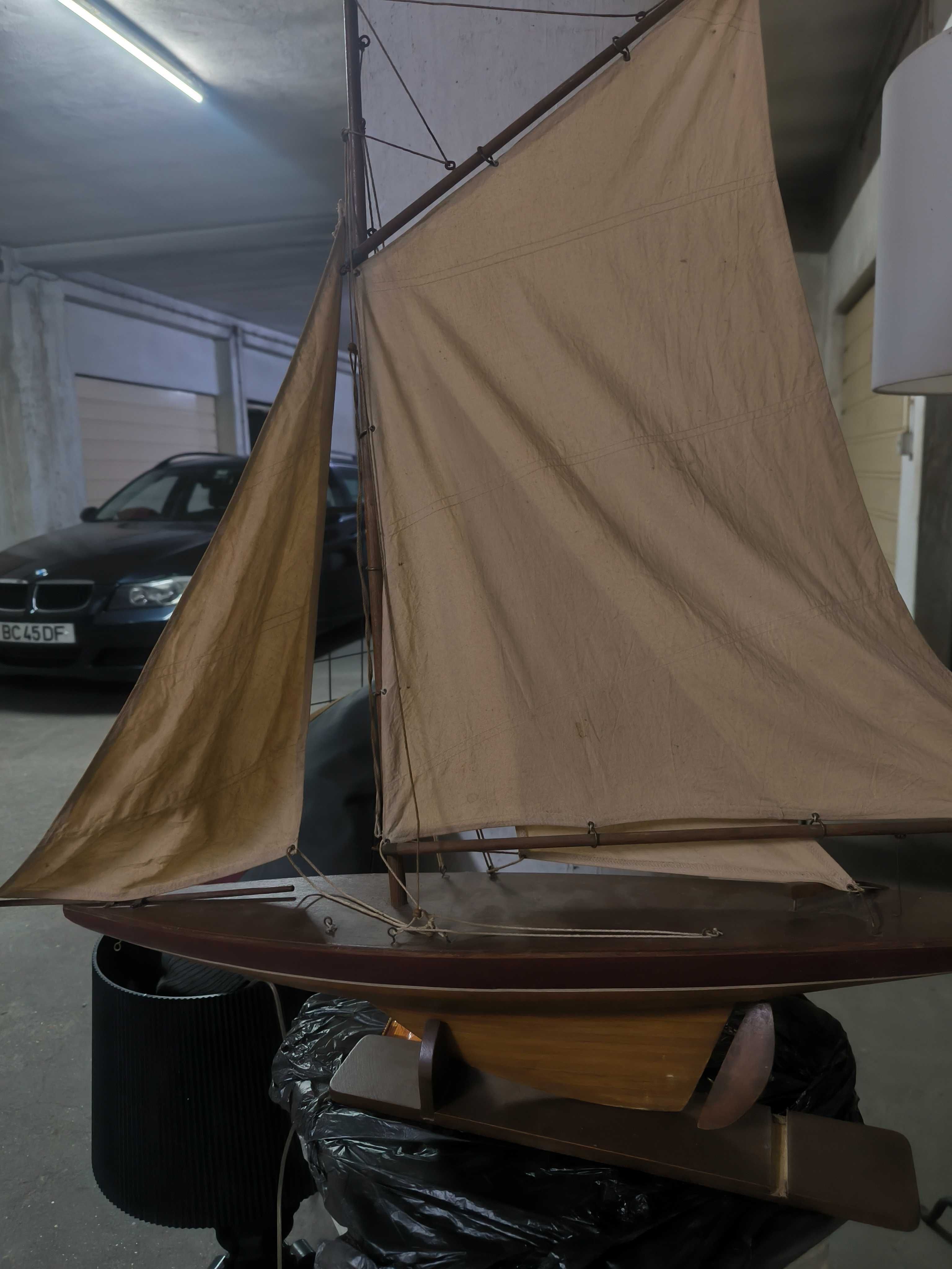Barco de madeira