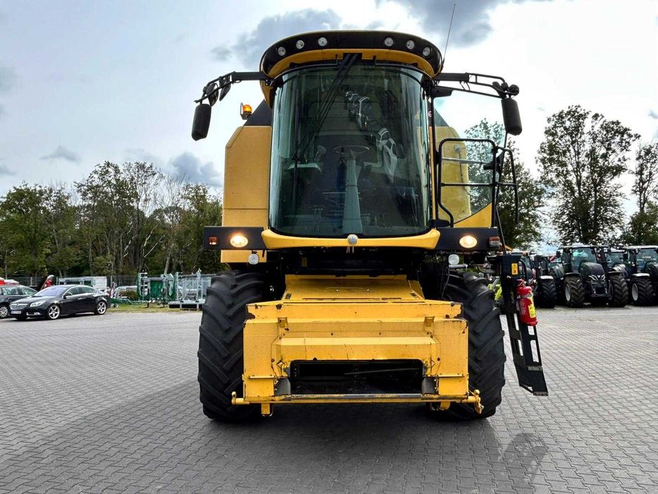 Kombajn New Holland TC5.80