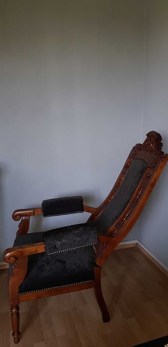 Stylowy, drewniany fotel - tron