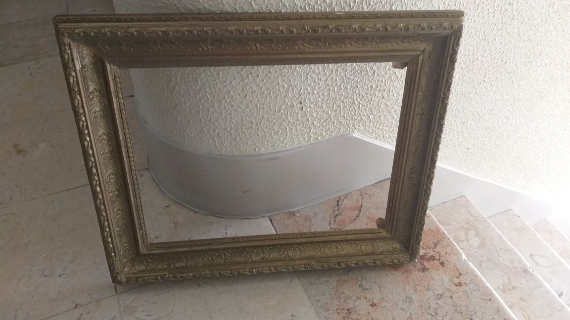 Moldura dourada antiga madeira