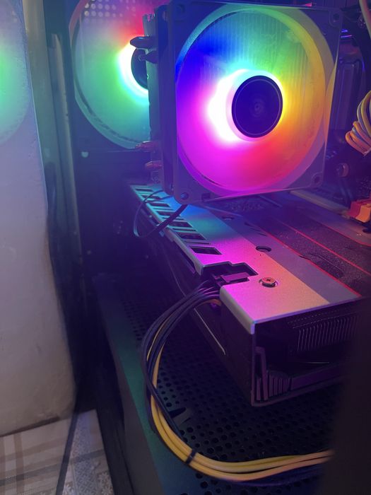 Пк в чудовому стані срочно