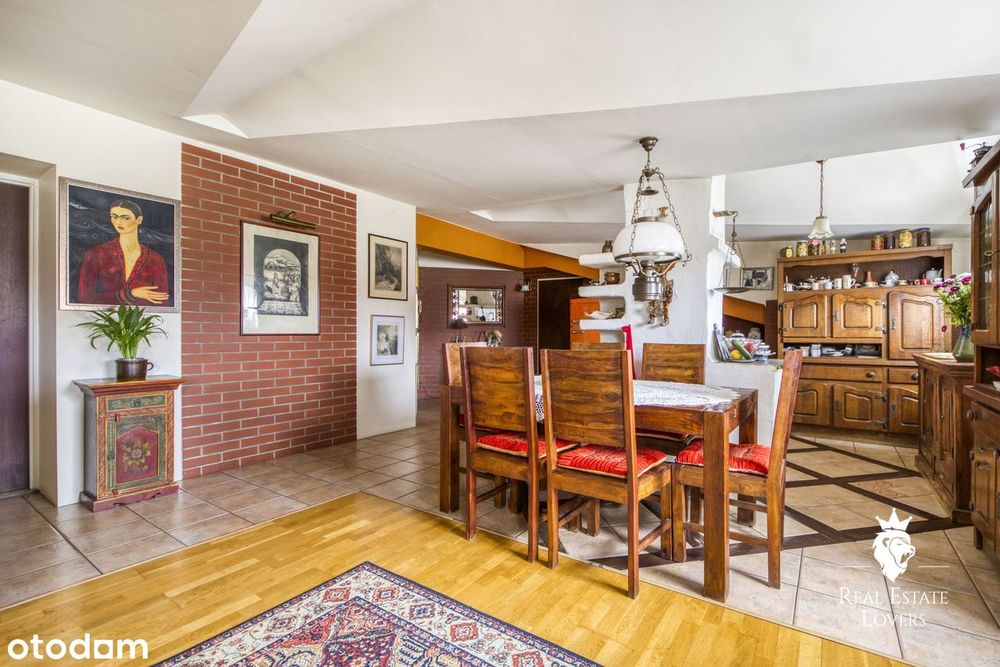 203M2 Artystycznego Poddasza W Ścisłym Centrum, Kamienica Z 1928 R.